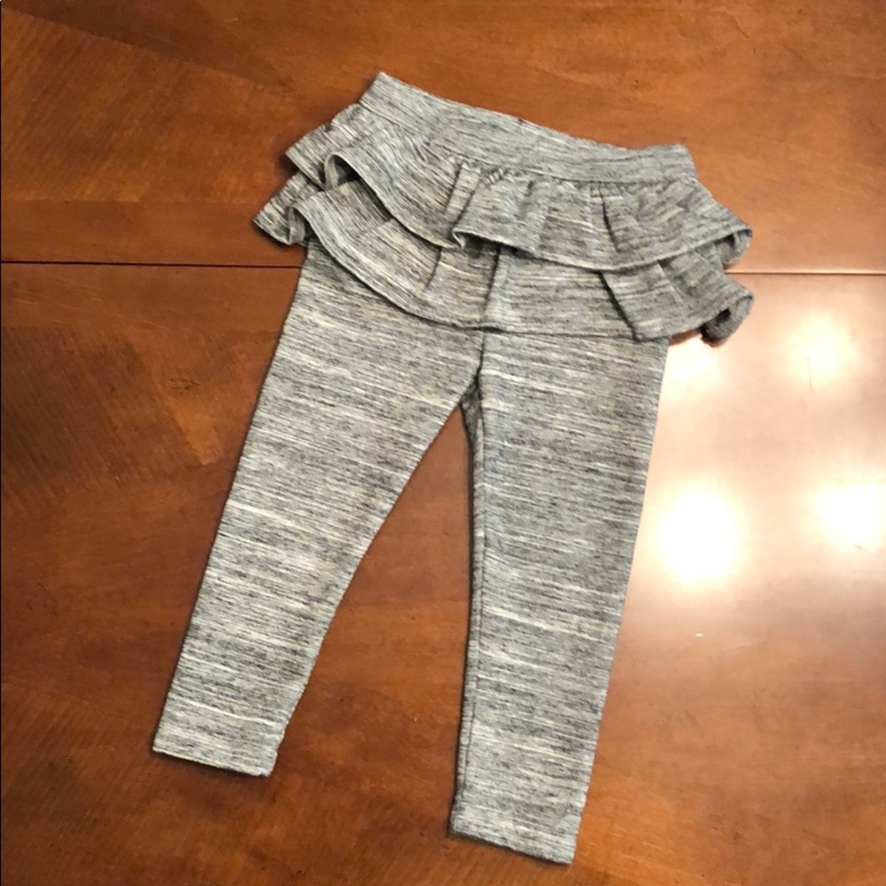Toddler girl ruffle leggings. 2T